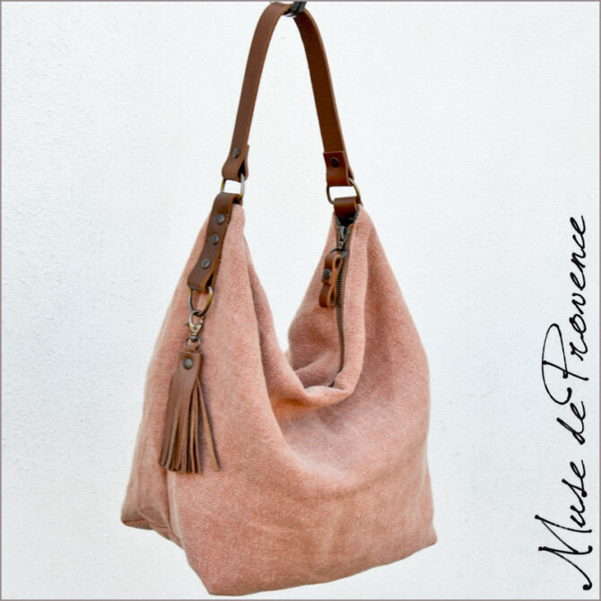 Sac seau en lin minimaliste et chic - Sac seau femme simple et élégant - Sac seau lin en modèle unique made in France - Sac seau zippé fait main en pièce unique.