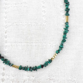 Collier précieux en malachite réalisé à la main en Provence