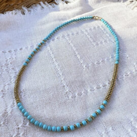 Collier bleu turquoise réalisé à la main en France