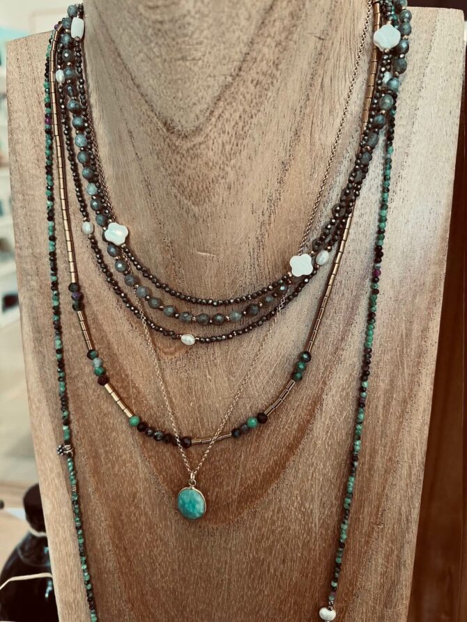 Collier pyrite fleur en nacre – Image 3